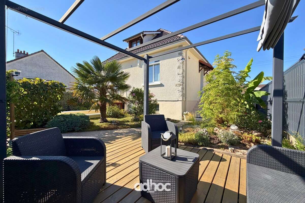 Maison 114 m² à Chateauneuf-Sur-Loire  - photo 2