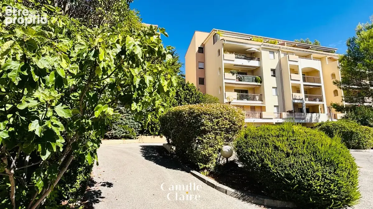 Centre ville et commerces à pied Aix en Provence - Appartement  T3 - T4 avec terrasse, ascenseur et parking - - photo 17