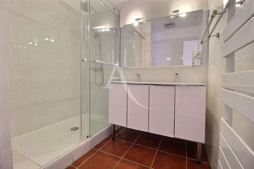 Appartement à MARSEILLE-2E