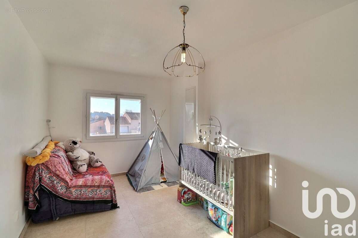 Photo 7 - Maison à SEILLONS-SOURCE-D&#039;ARGENS