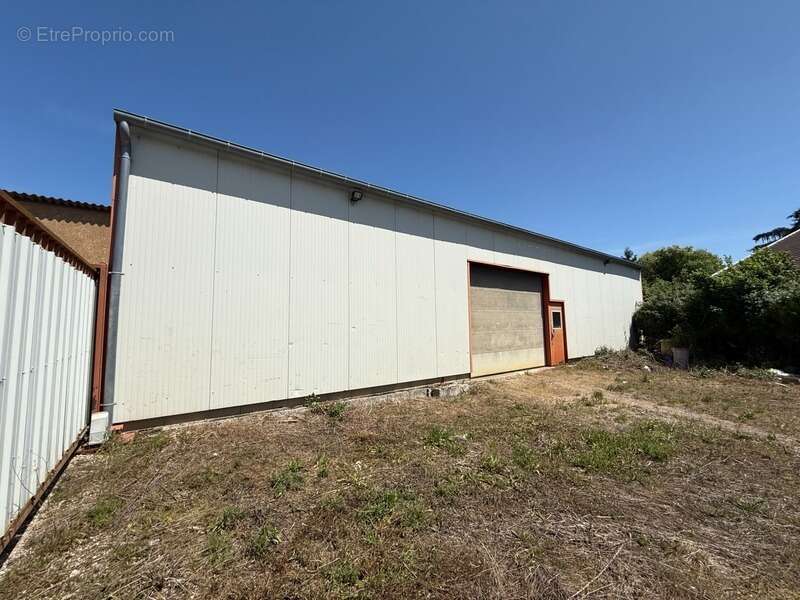 Commerce à VENAREY-LES-LAUMES