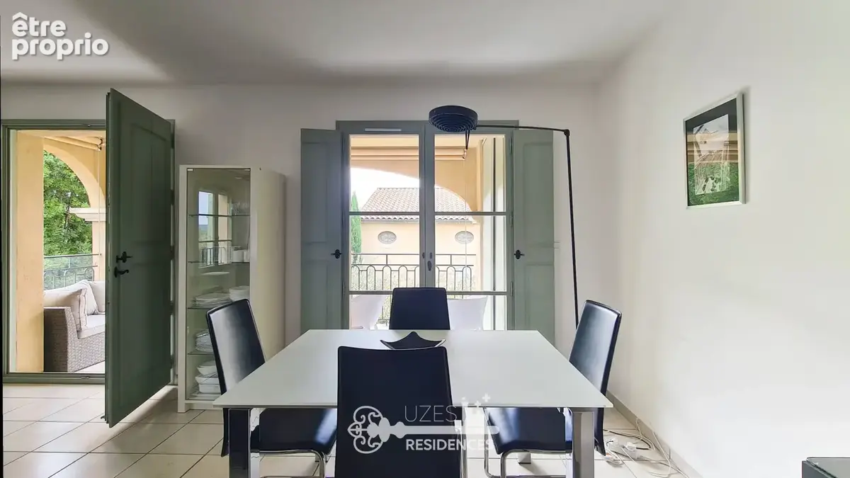 Appartement 3 chambres avec terrasse et vues verdoyantes à Uzès - photo 6