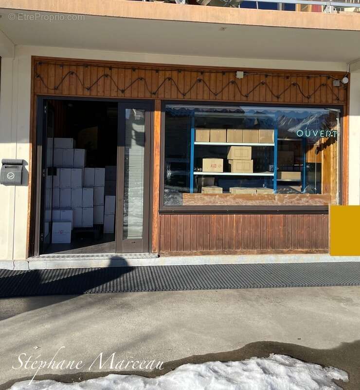 Commerce à FONTCOUVERTE-LA-TOUSSUIRE