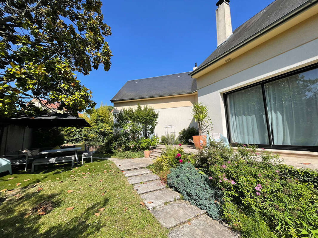 Maison à SUCY-EN-BRIE