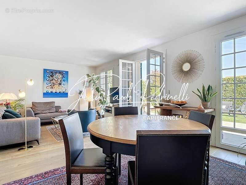 Maison à SAINT-GENIS-LAVAL