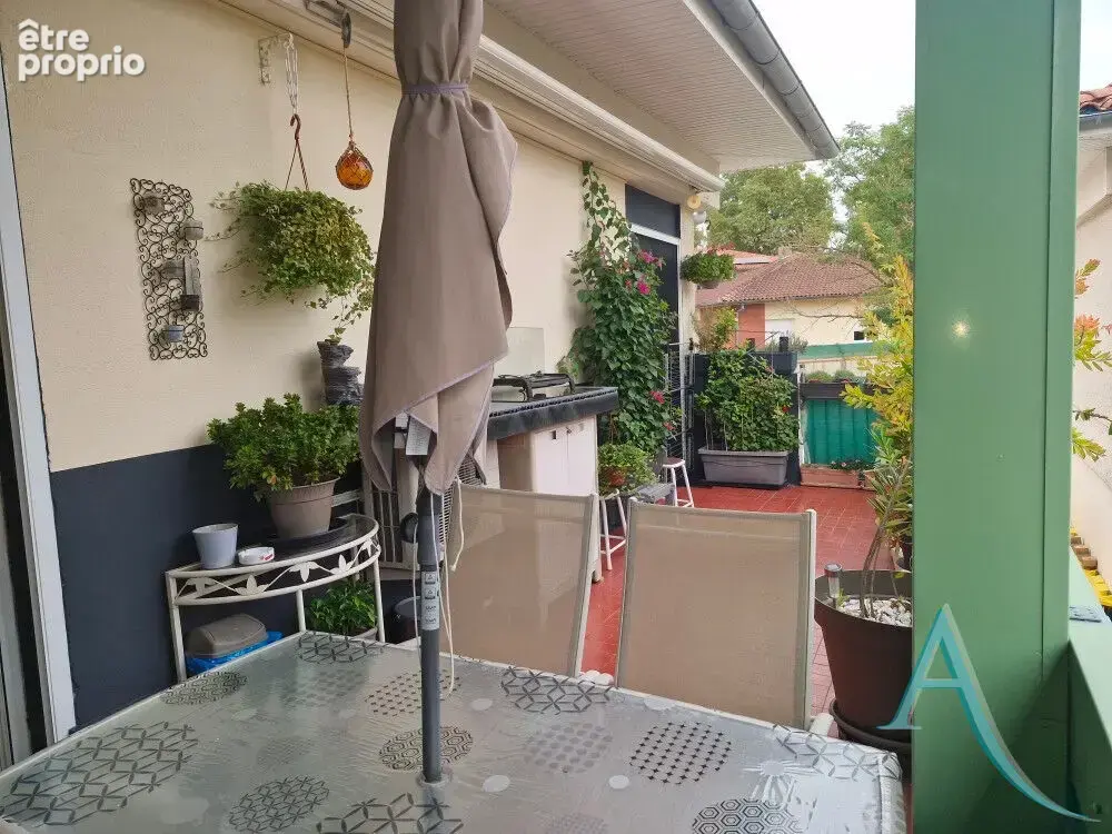 Appartement T3  de 84m2  climatisé, terrasse, place de parking - photo 3