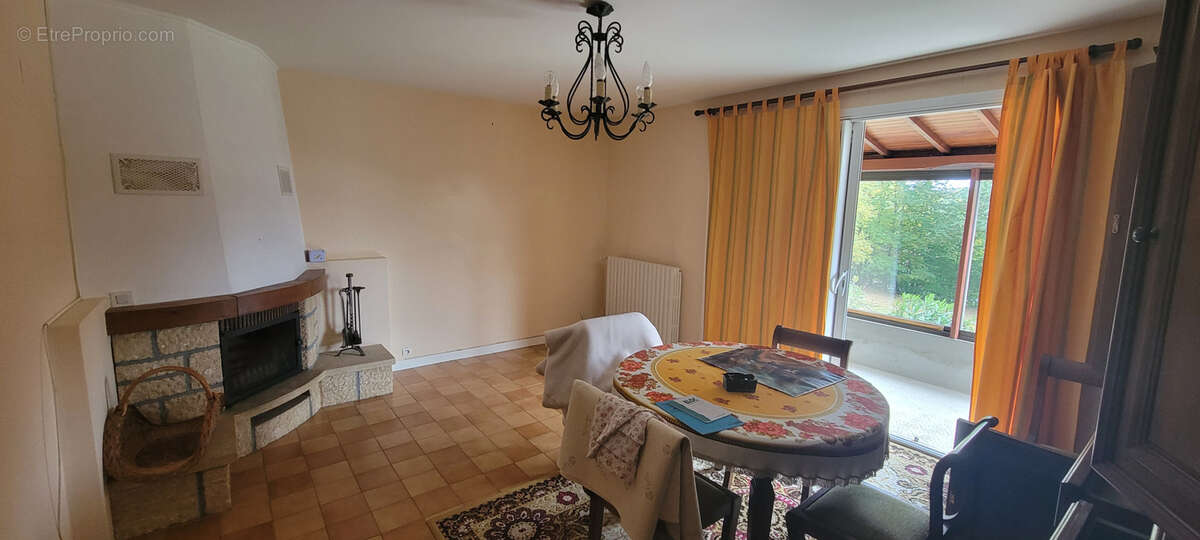 Maison à BEYNAT