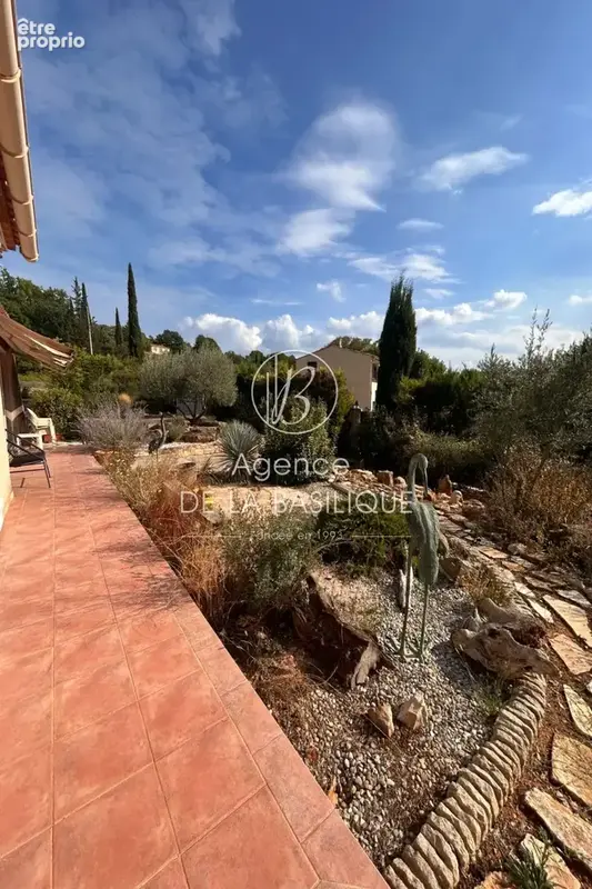 Maison 5 pièces 140 m² à vendre à Brue-Auriac (83119) - photo 8