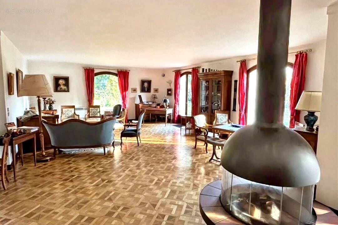 Maison à LE VESINET