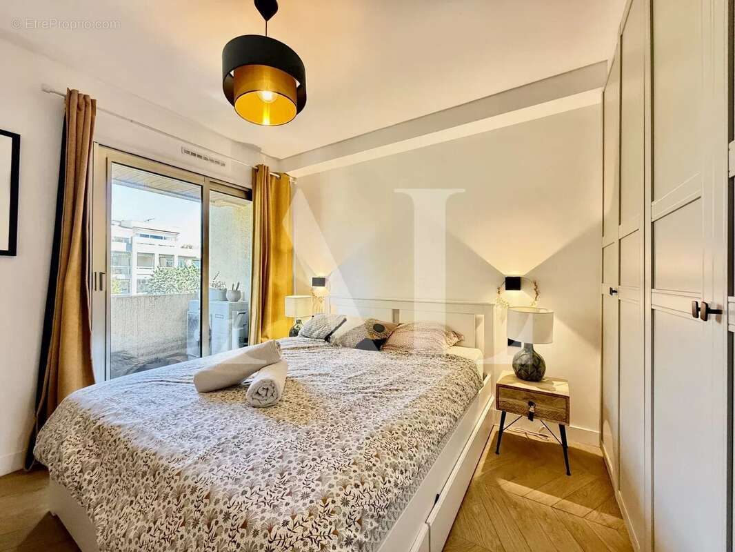 Appartement à VALLAURIS