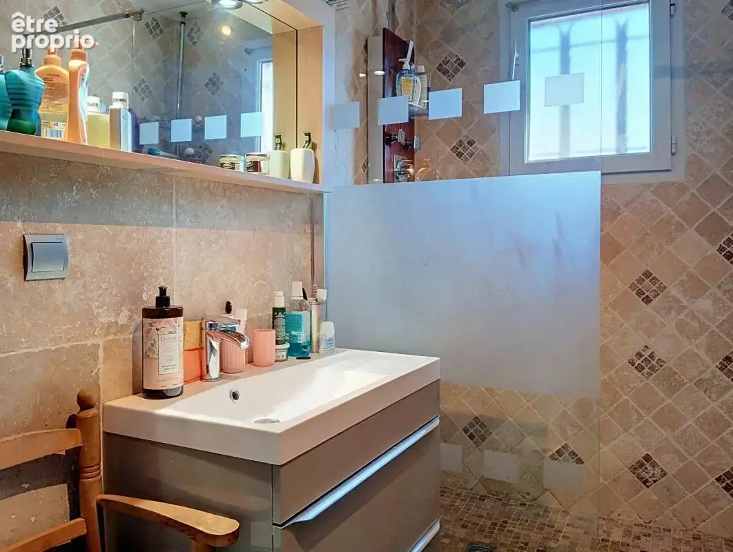 Exclusivité - Entraigues – Maison plain-pied 4 chambres - photo 6