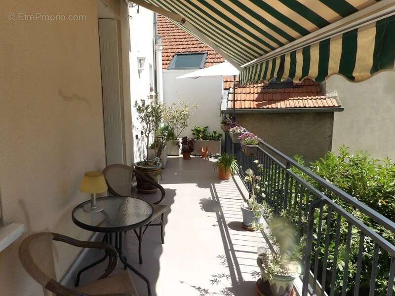 Appartement à NERIS-LES-BAINS