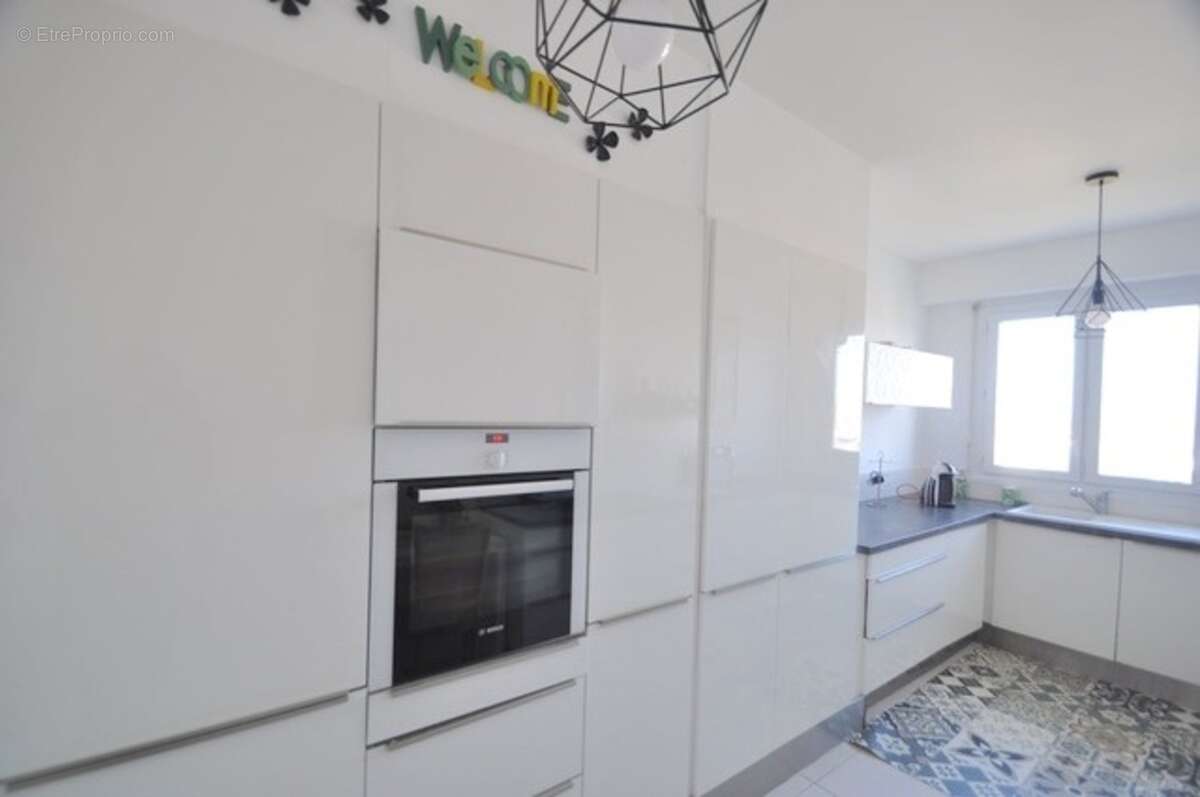 Appartement à vendre 3 pièces ANGERS (49), grand appartement + cave et garage - photo 4