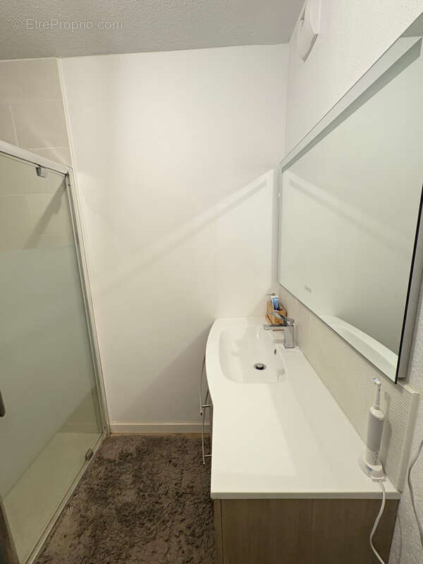Appartement à FROUZINS