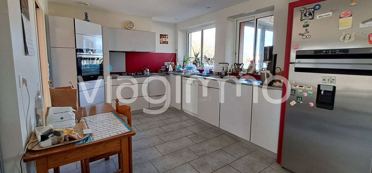 MAUGES-SUR-LOIRE  Maison rénovée 192 m² - photo 4