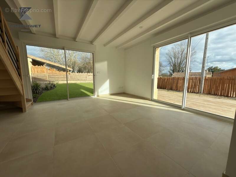 Maison à SAINT-EMILION