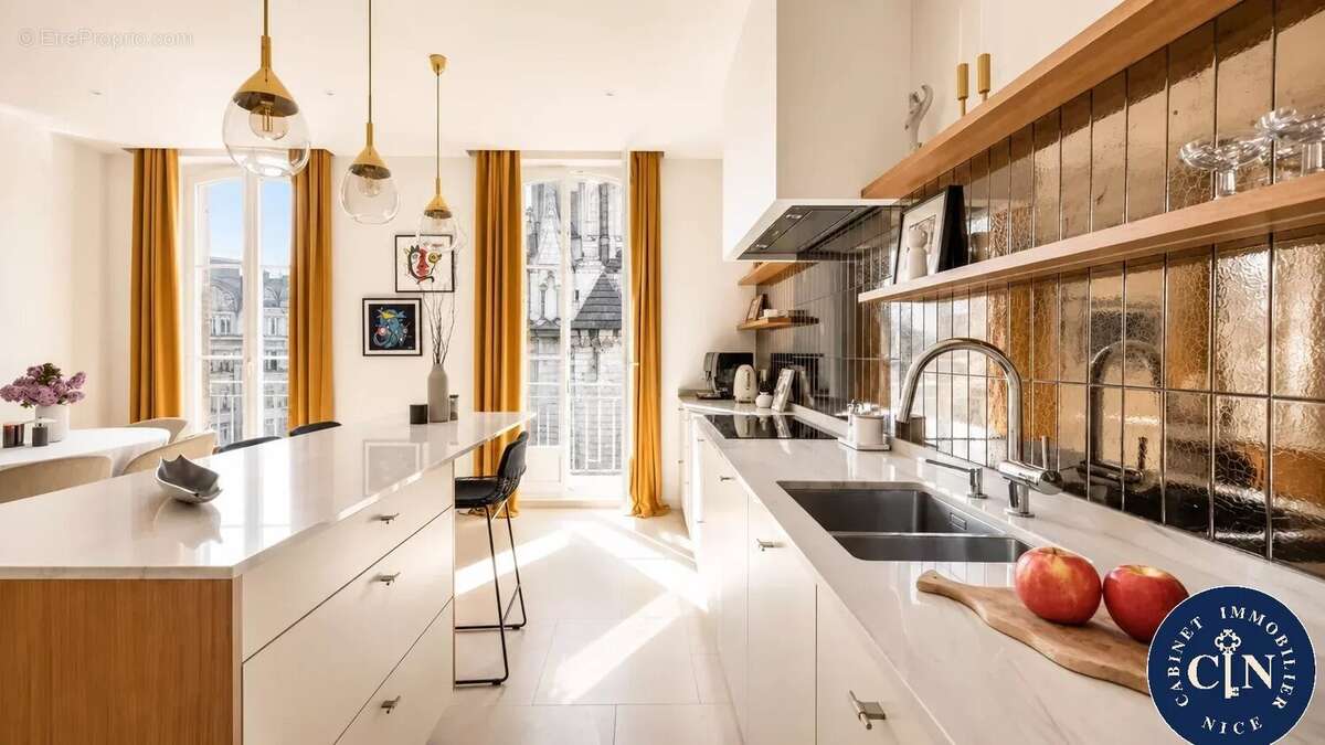 Appartement 92 m² à Nice  - photo 2