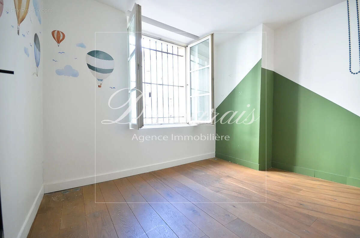 Appartement à PARIS-11E