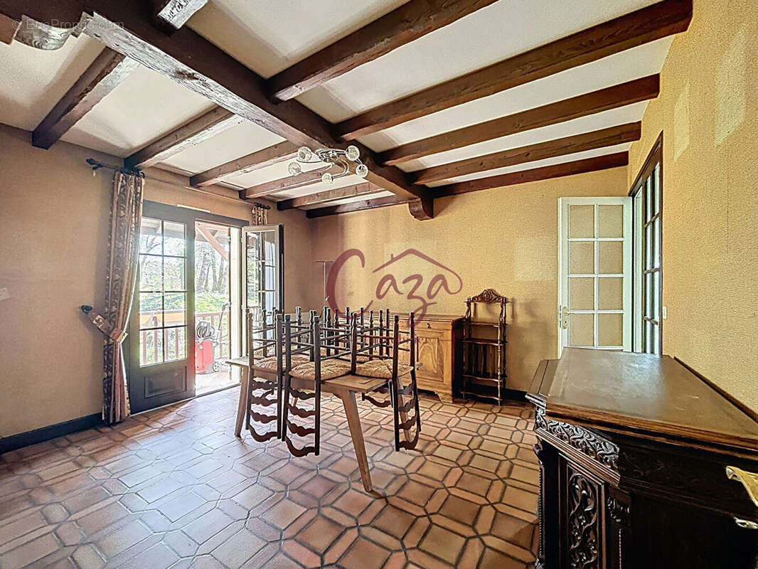 Maison à FARGUES-SAINT-HILAIRE