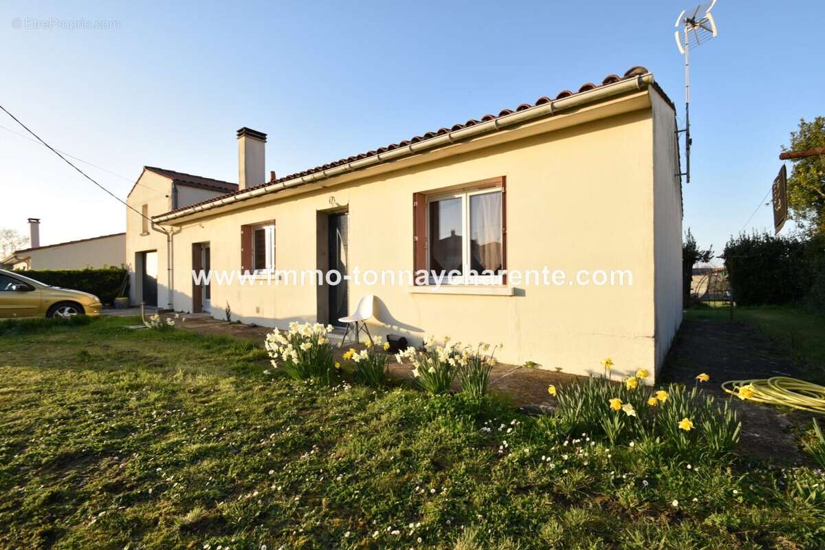 Maison à TONNAY-CHARENTE