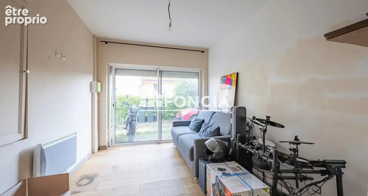 Les Roches-de-Condrieu : maison T4 de 115 m² sur 250 m² de terrain, construite en 2004 - photo 6