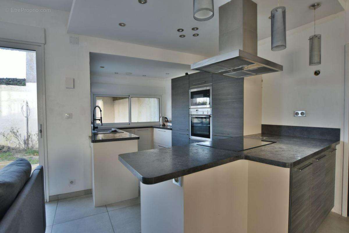 Maison à LES CERQUEUX