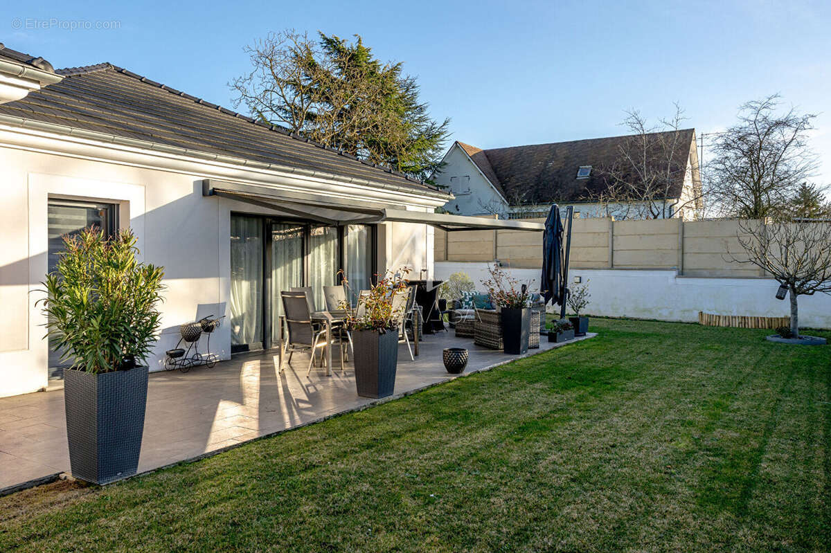 Maison à MONTEVRAIN