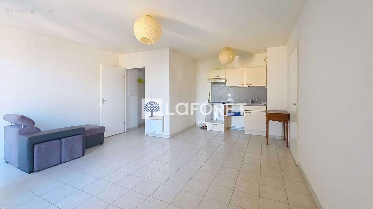 SAINT-QUENTIN T2 proche centre-ville 43 m² - photo 2