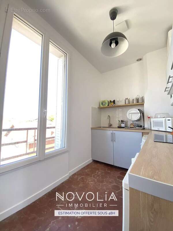 Appartement à LES LILAS