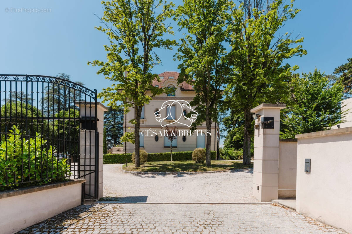 Appartement à SAINT-DIDIER-AU-MONT-D'OR