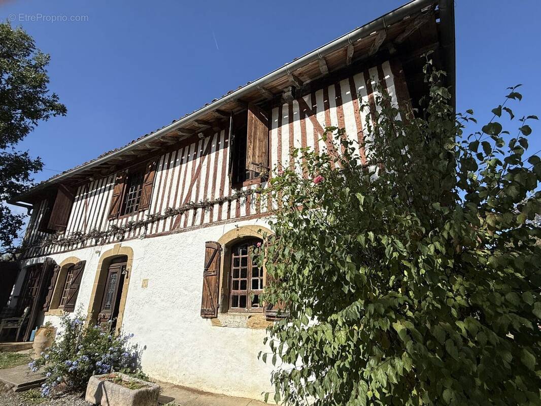 Maison à CASTELNAU-MAGNOAC