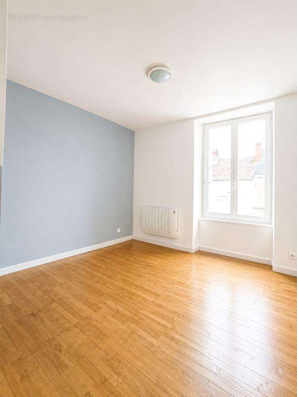 Appartement à LENCLOITRE