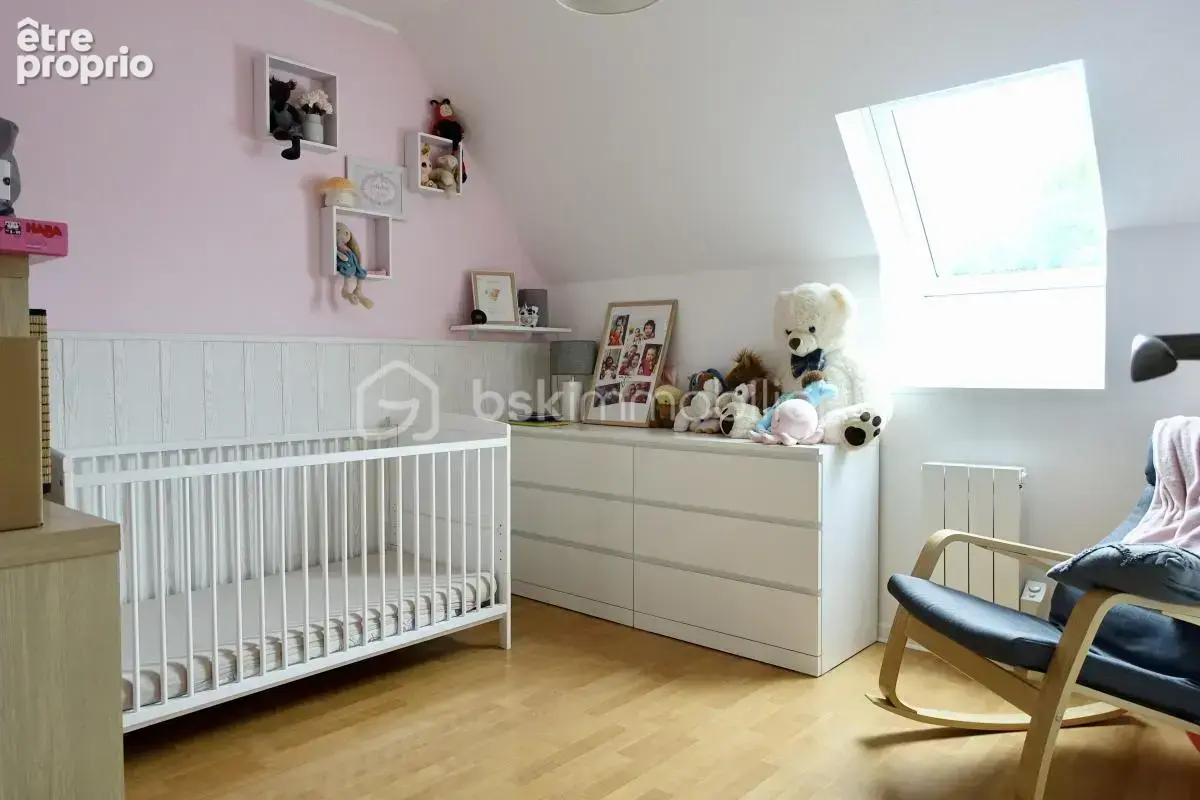 Maison familiale lumineuse - 5CH / Garage / Jardin clos - photo 11