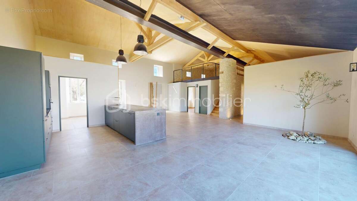 Maison à BARBEZIEUX-SAINT-HILAIRE