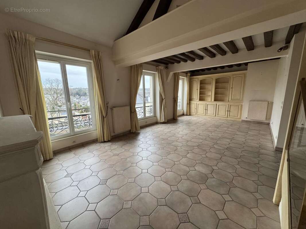 Appartement 193 m² à Lisieux  - photo 2