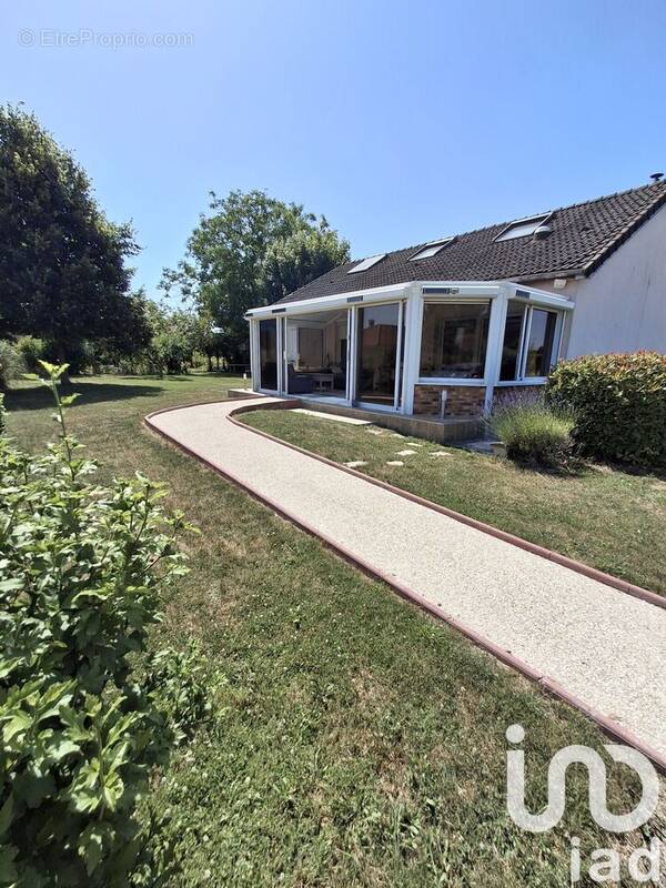 Photo 1 - Maison à BUSSY-LETTREE