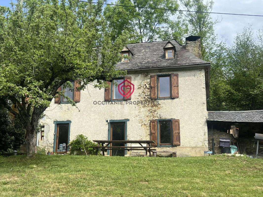 Maison à SAINT-LARY