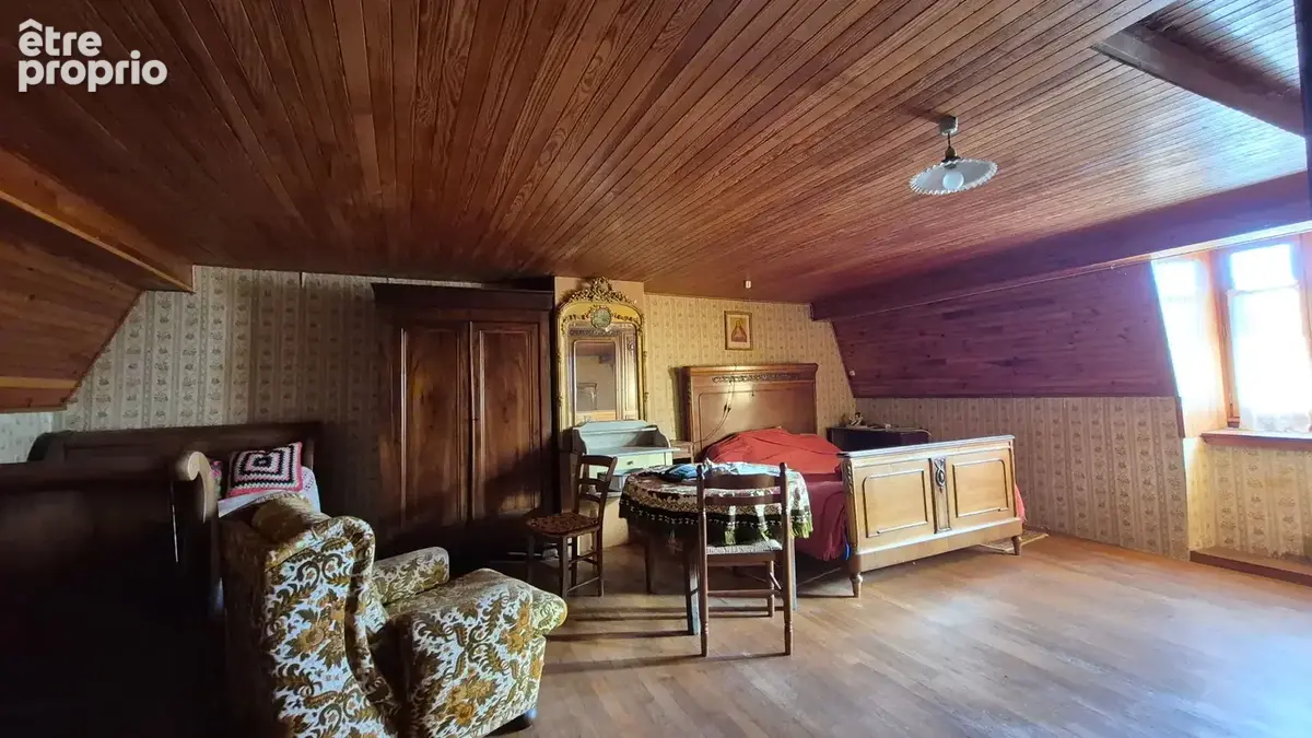 Ensemble immobilier, maison, grange sur une parcelle de 1300 m², AUBRAC - photo 10