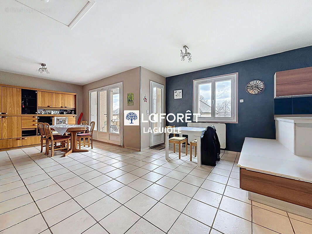 Maison à MUR-DE-BARREZ