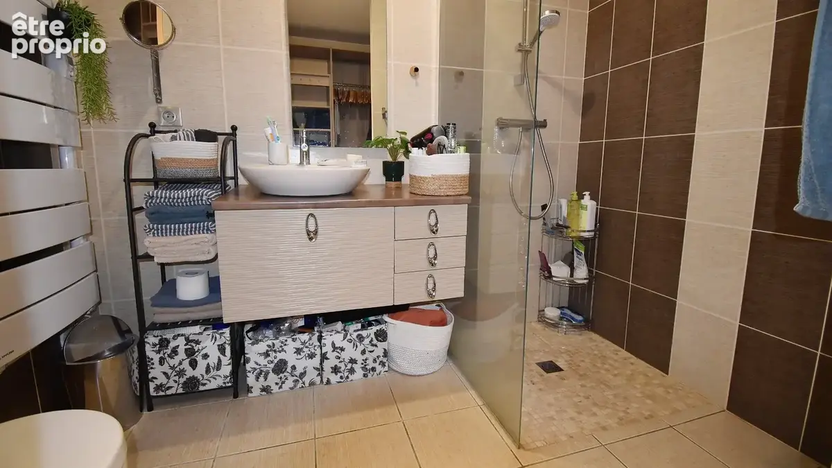 Pavillon plain-pied à vendre à Bellerive-Sur-Allier, secteur Vichy, 4 chambres et bureau. - photo 10