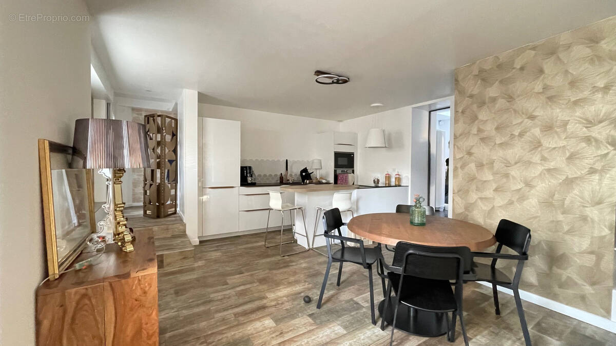 Maison à LE RELECQ-KERHUON