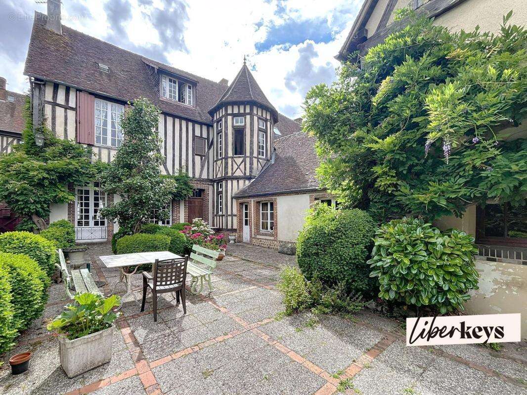 Demeure historique avec vue – Jardin, rivière et majestueuses dépendances – Verneuil d'Avre et d'Iton, Eure - photo 19