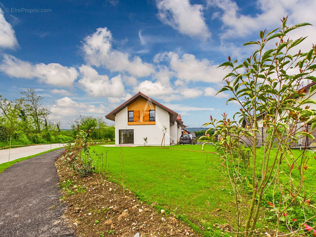 Maison à HAUTEVILLE-SUR-FIER