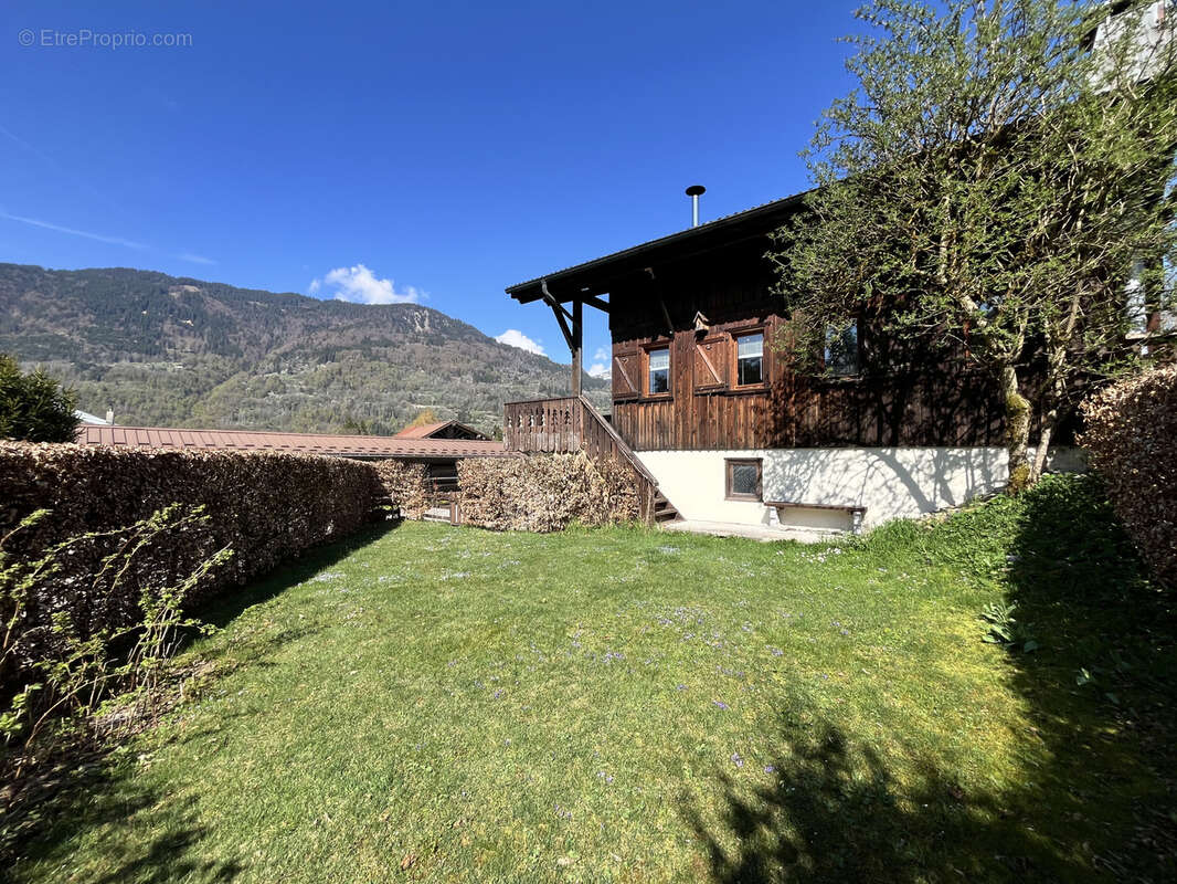 Appartement à MORILLON