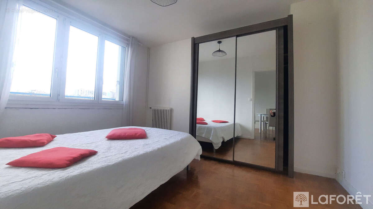 Appartement à LE KREMLIN-BICETRE