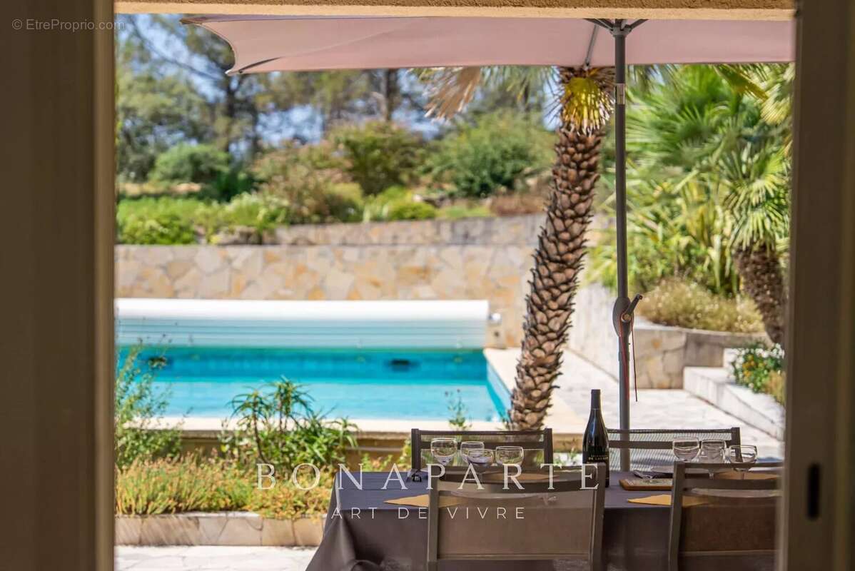 Saint-Clément-de-Rivière – Villa avec piscine et jardin paysager de 2 195 m² à proximité de Montpellier - photo 4