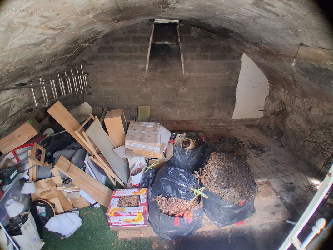 Maison à FONTVIEILLE