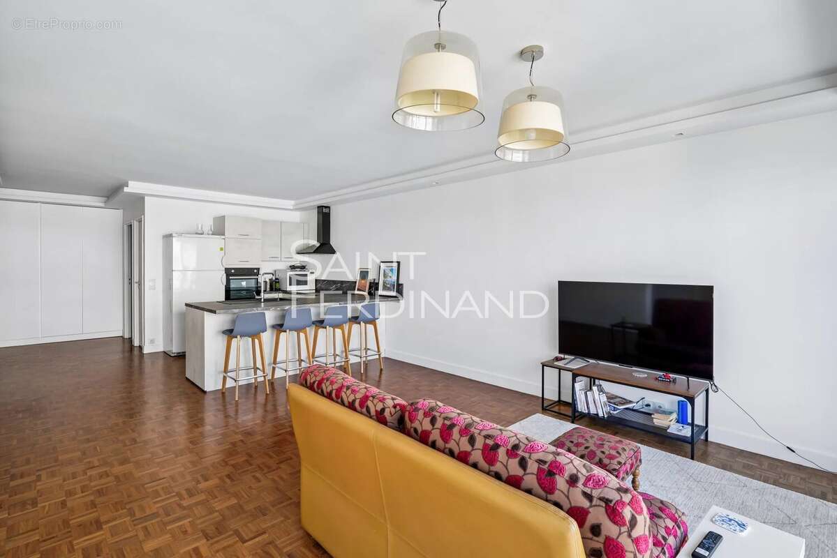 Appartement à NEUILLY-SUR-SEINE