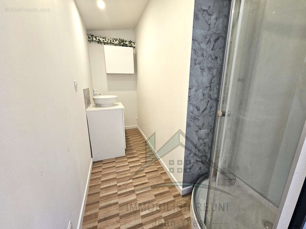 Villa de 131 m2 de plain-pied… Piscine… Dépendance… Sans vis-à-vis… Confort moderne… - photo 16