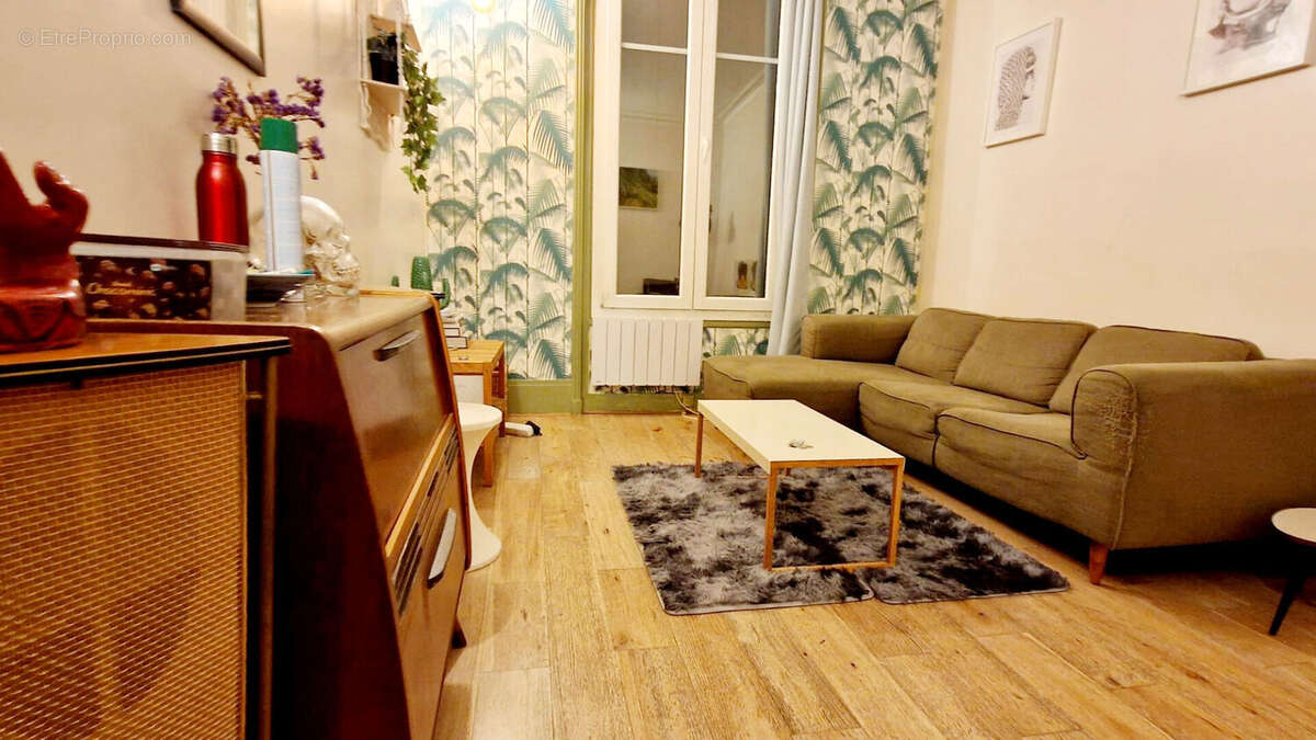 Appartement à PARIS-18E